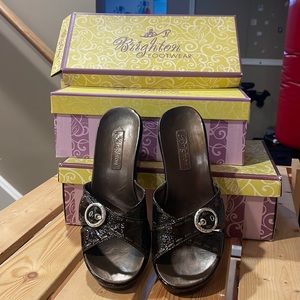 Brighton Brown patent leather platform sandals. Made in Brazil size 7.5